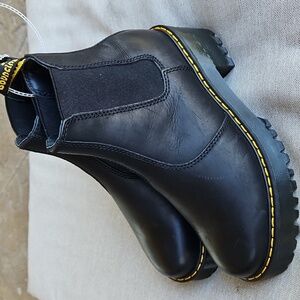 Dr Martens Rometty Wyoming Leather Platform Chelsea Boots- Black- Sz 6, EU 37